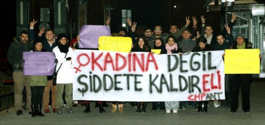 Gece 03.00'te tecavüzü protesto ettiler