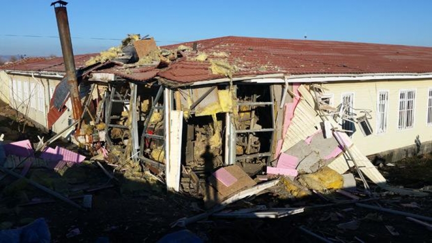 PKK'lı teröristler İdil'de köy okulunu havaya uçurdu