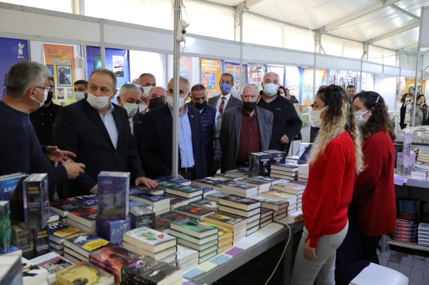 Gemlik Kitap Fuarı, kitapseverleri bekliyor