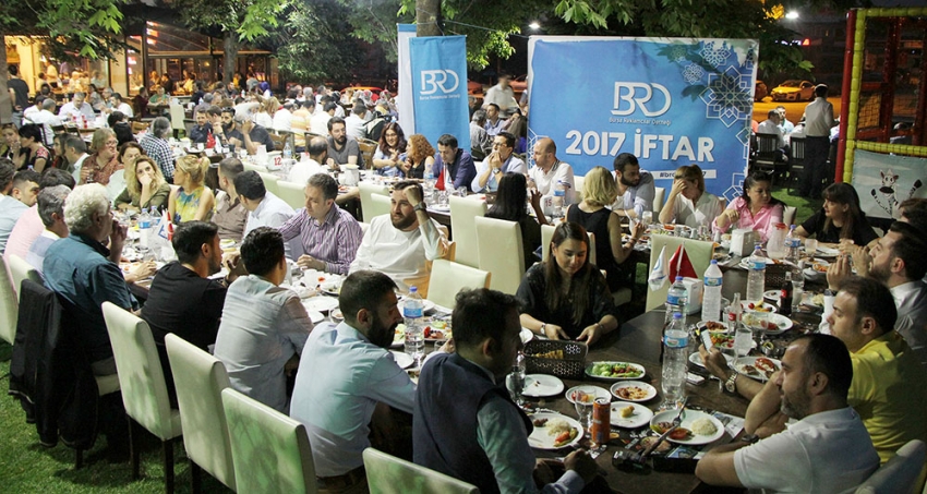 Bursalı reklamcılar iftarda buluştu