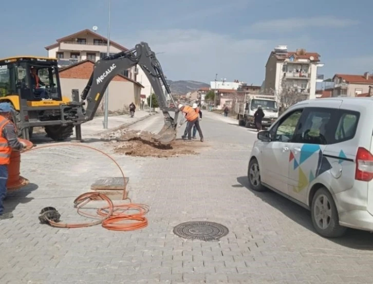 Gediz’de fiber internet çalışmaları başladı
