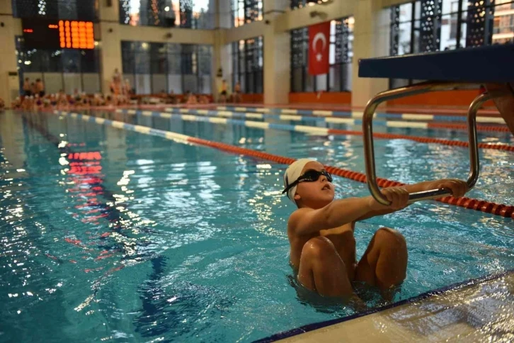 Geleceğin yüzücüleri Aliağa’da yarışacak
