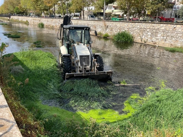 Bursa Gemlik’te dereler temizleniyor