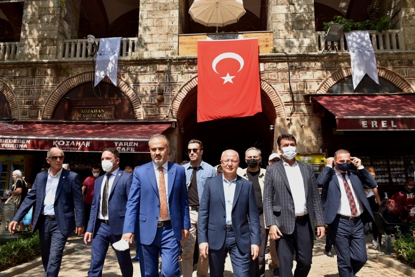 Bursa'da develi koza mezadı