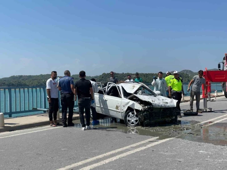 Göle düşen otomobil anne, baba ve iki kardeşe mezar oldu
