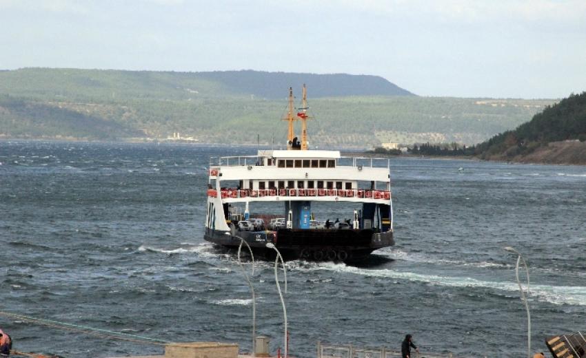 Çanakkale'de deniz ulaşımına fırtına engeli