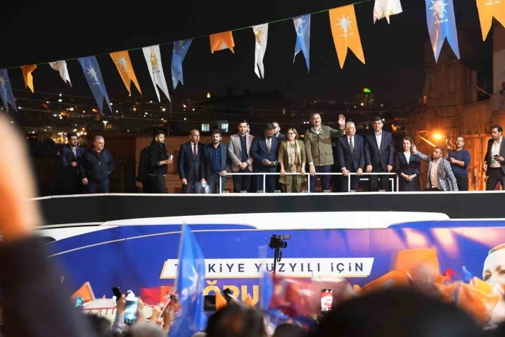 Gül, Fadıloğlu ile Şahin, vatandaşların sorunlarını dinledi
