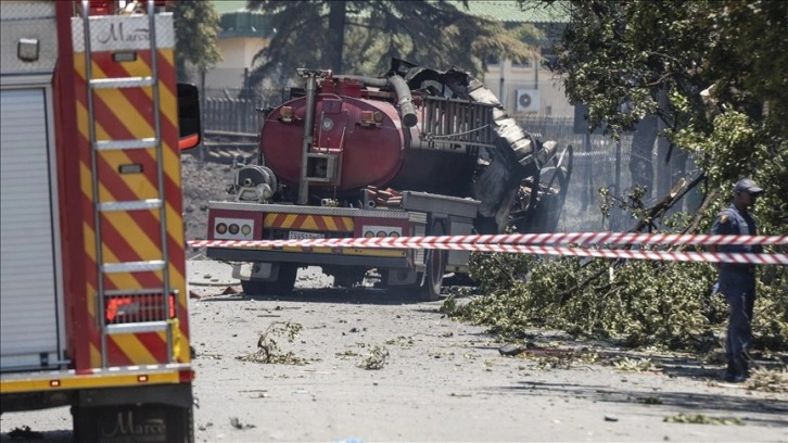 Güney Afrika'da akaryakıt tankerinin patlaması sonucu 10 kişi öldü