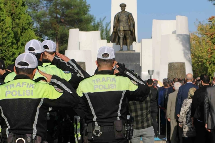 Güneydoğu’da Atatürk düzenlenen törenlerle anıldı
