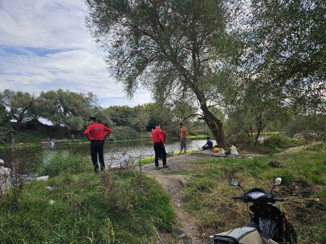 Günlerdir aranıyordu, cansız bedeni yol kenarında bulundu