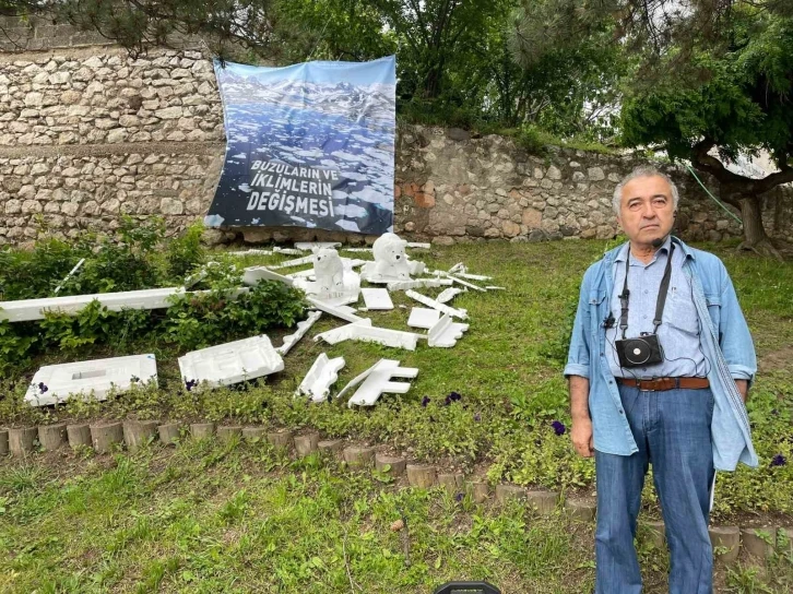 ‘Gürleyik Avatarı’ yine ilginç bir protesto ile vatandaşlara seslendi
