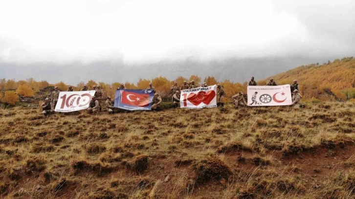 Güvenlik korucuları Cumhuriyet’in 100. yılını Nemrut Kalderası’nda kutladı
