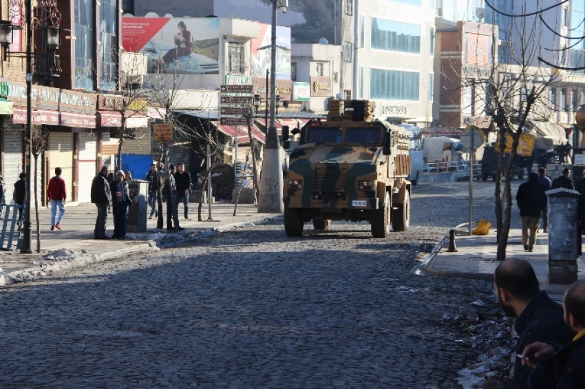 Sur’da sular durulmuyor: 2 şehit, 6 yaralı