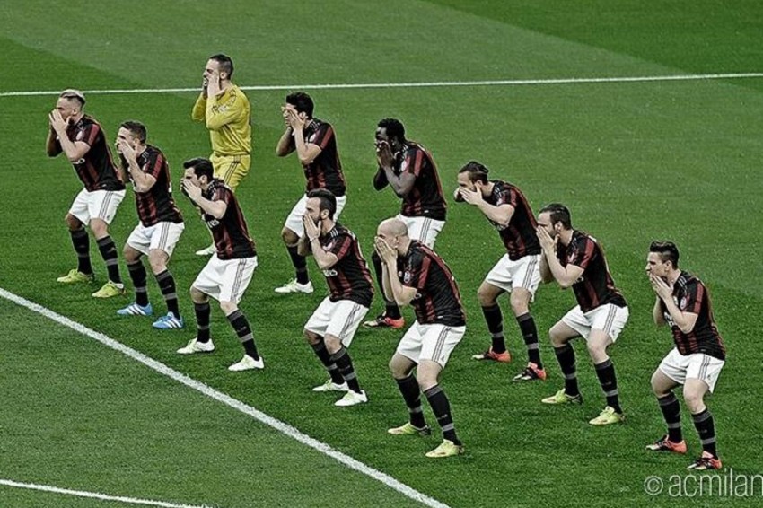 Milanlı futbolculardan haka dansı