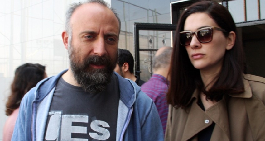 Halit Ergenç ve Bergüzar Korel oyunu kullandı