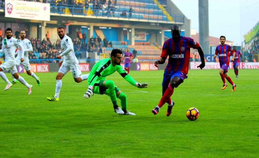 Karabükspor 0-0 Bursaspor 