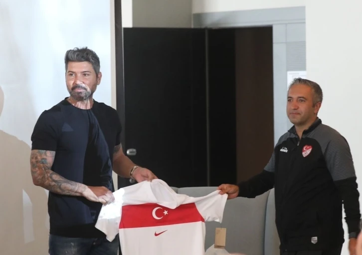 Hakan Kutlu antrenör eğitimine konuk oldu
