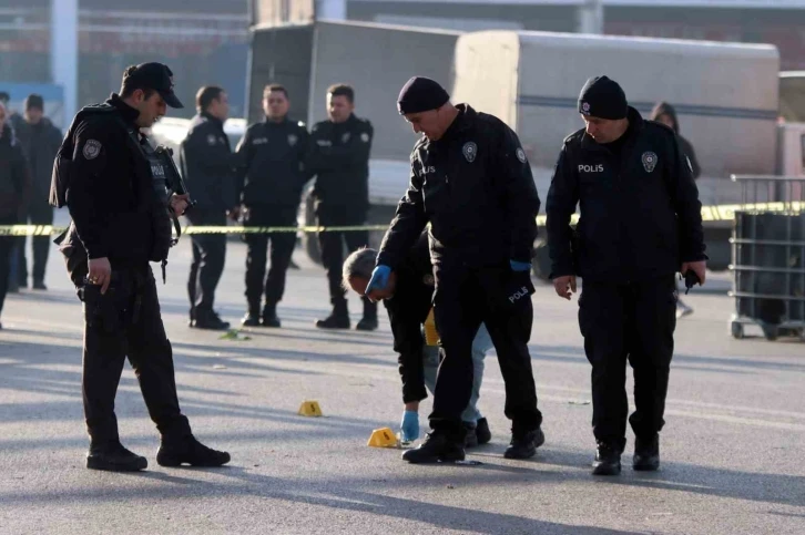 Hal kompleksindeki cinayetin şüphelileri yakalandı
