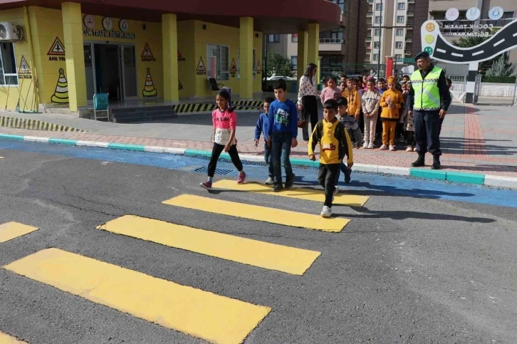 Haliliye’de çocuk trafik eğitim parkı ile bilinçli nesil yetişiyor
