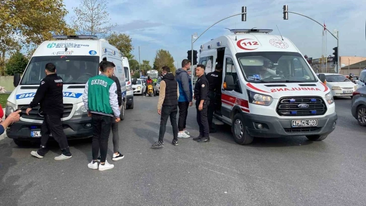 Halk otobüsü kırımızı ışık ihlali yaptı: 1’i ağır 2 yaralı