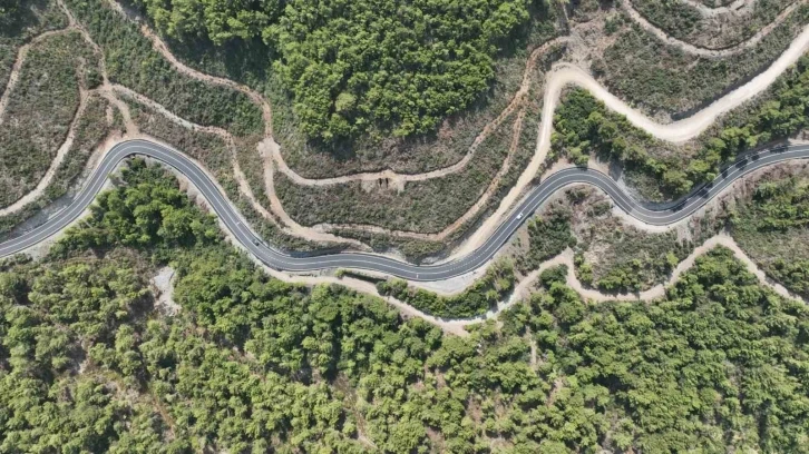 Hatay’da 7,5 kilometrelik yol 35 günde tamamlandı
