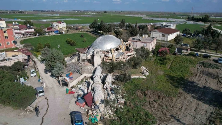 Hatay’da depremde zarar gören camiler havadan görüntülendi