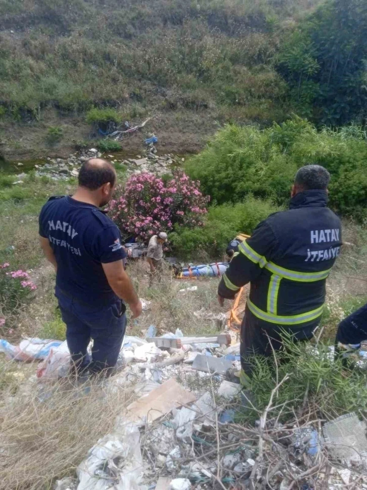 Hatay’da motosiklet uçuruma yuvarlandı: 1 yaralı
