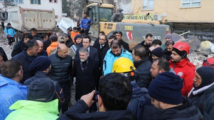 Hazine ve Maliye Bakanı Nebati, Şanlıurfa'da enkaz alanlarında incelemelerde bulundu