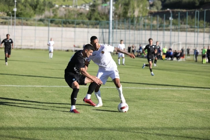 Hazırlık maçı: Corendon Alanyaspor: 3 - Konyaspor: 1
