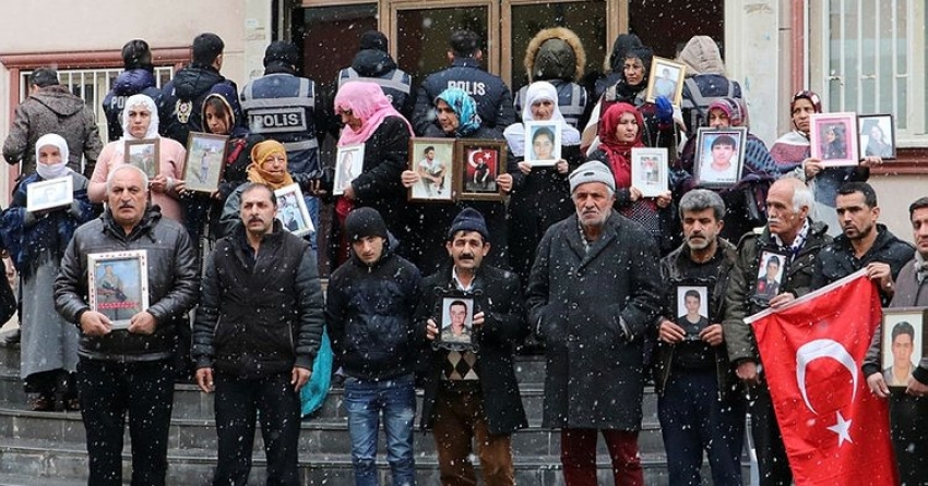 'Türk-Kürt kardeştir, HDP kalleştir' sloganları 