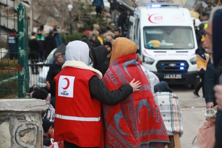 IFRC, depremzedeler için başlattığı destek çağrısını 650 milyon İsviçre frangına yükseltti