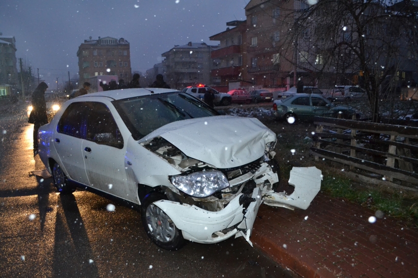 İnegöl'de kaza, 2 yaralı