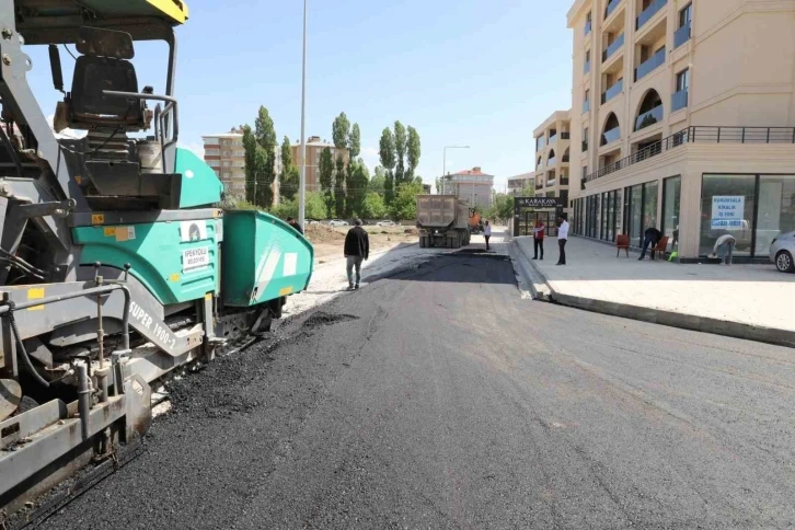 İpekyolu’nda asfalt sezonu başladı
