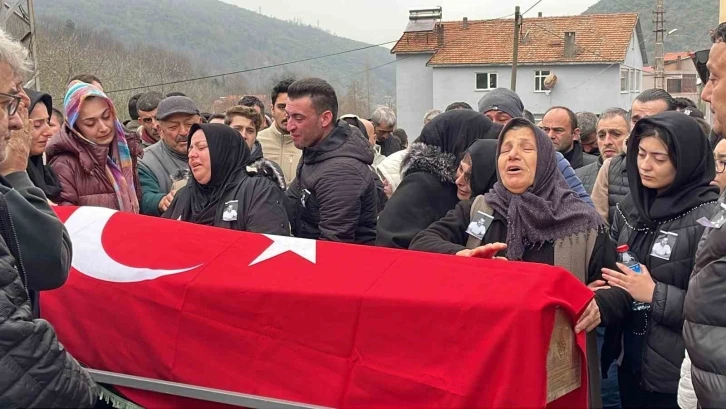 İş kazasında hayatını kaybeden maden işçisi toprağa verildi
