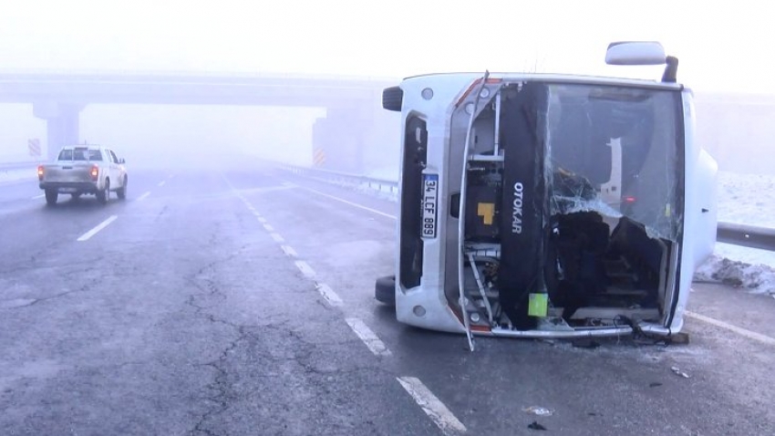 Polisleri taşıyan servis minibüsü devrildi: 2'si ağır 10 yaralı var