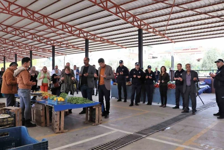 İsabeyli Ahmet Gümüş Kapalı Pazaryeri açıldı
