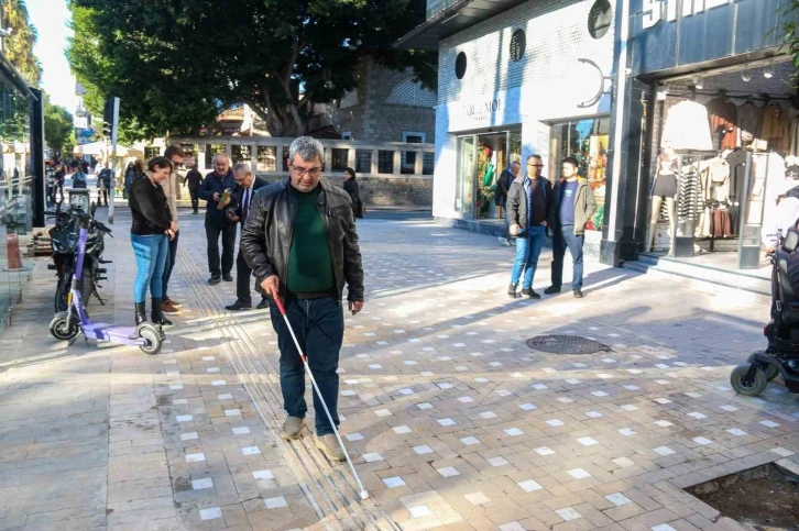 İşgal altındaki engelli kılavuz çizgileri yenilendi
