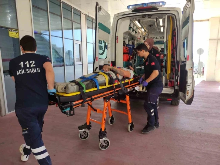 Bursa'da iskeleden düşen işçi yaralandı