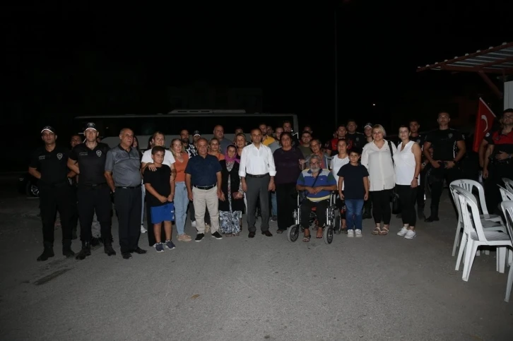 İskenderun polisi halkın derdini dinlemeye devam ediyor
