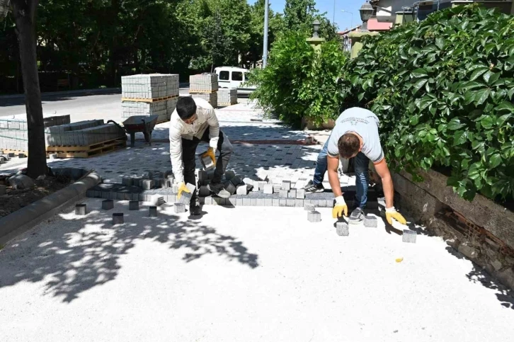 Isparta Belediyesi’ den begonit taş çalışması
