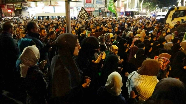 İsrail’in Gazze’deki hastaneye saldırısı Van’da protesto edildi
