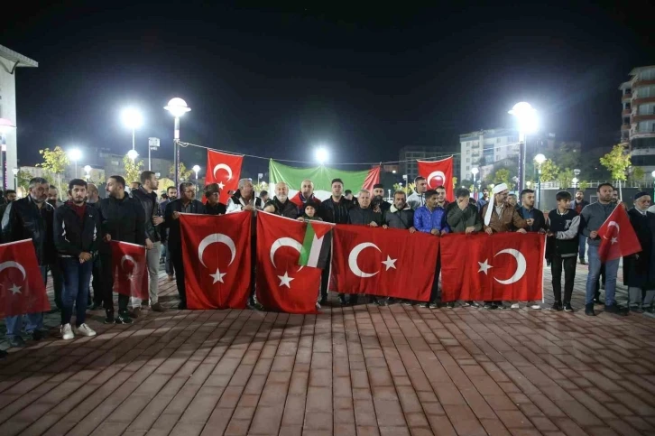 İsrail’in hastane katliamı sonrası Muş’ta vatandaşlar ayağa kalktı
