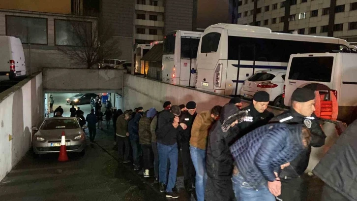 İstanbul’da "Kökünü Kurutma Operasyonu"nda yakalanan 161 zanlı adliyeye sevk edildi
