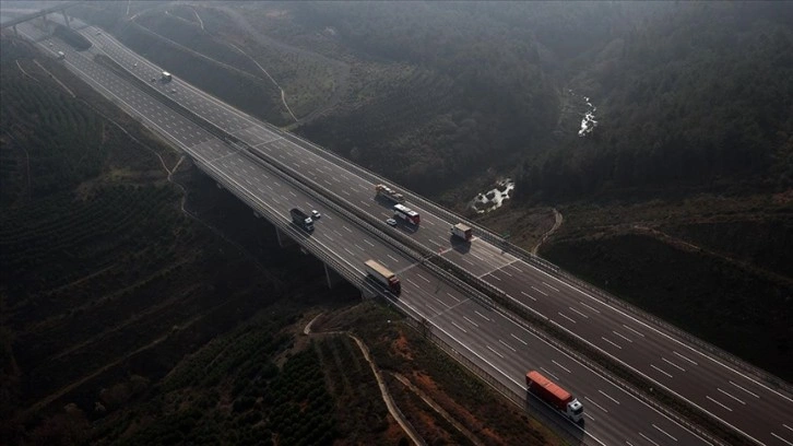 İstanbul'da jandarmadan helikopter destekli yılbaşı denetimi