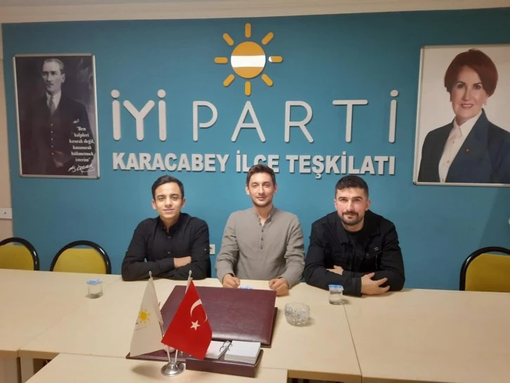 İyi Parti Karacabey'de Gençlik Kolları eski ve yeni başkanları buluştu