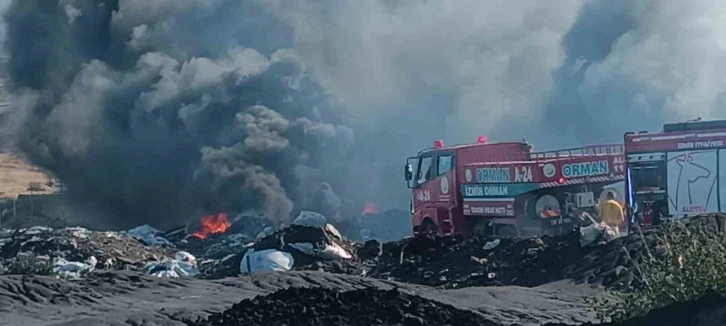 İzmir’de atık depolama tesisinde yangın
