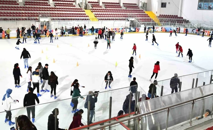 İzmir’de “Mahallede Dayanışma Var” projesi başlıyor
