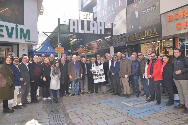 İzmir’de "Bir Ömür Ekonomi Yazanlar" anıldı
