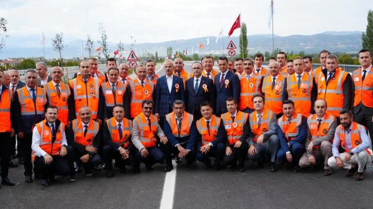 İznik Çevre Yolu Bakan Uraloğlu’nun katılımıyla hizmete açıldı