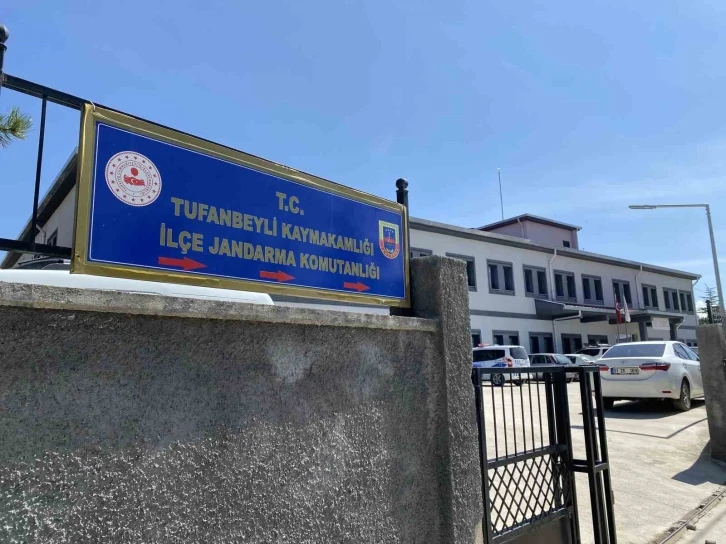 Jandarma karakol komutanı evinde ölü bulundu
